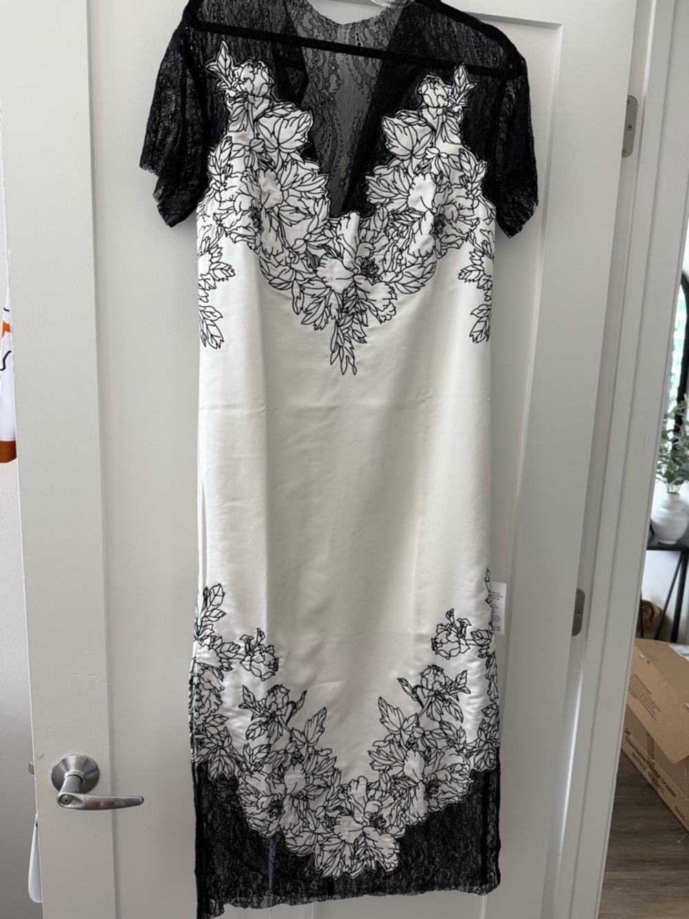 New ASOS ARRANGE Black and White Satin and Lace Floral Shift Dress